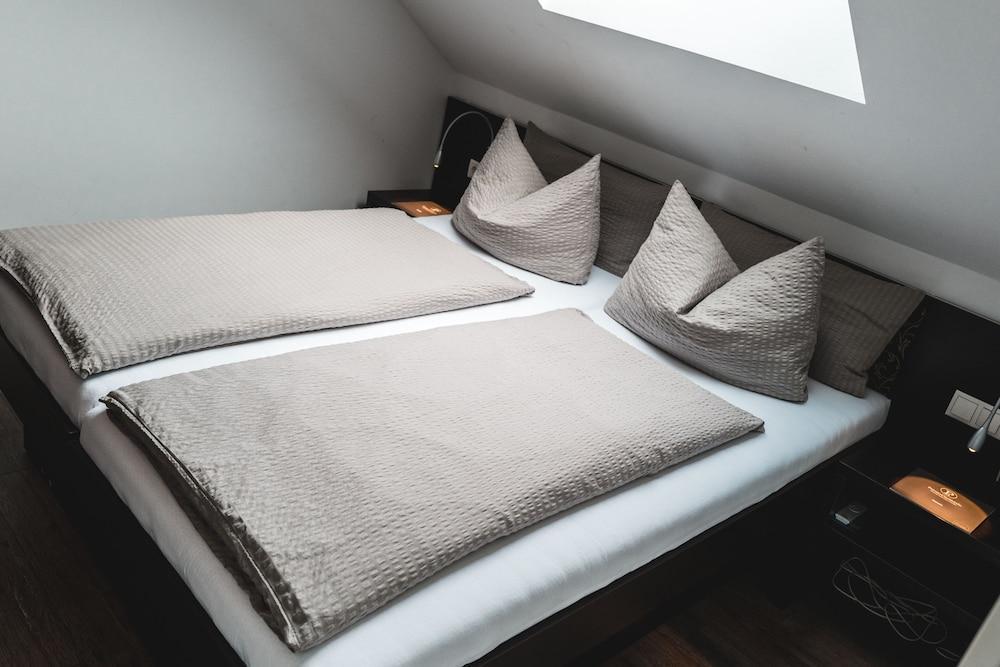 Zur Post Hotel 4*